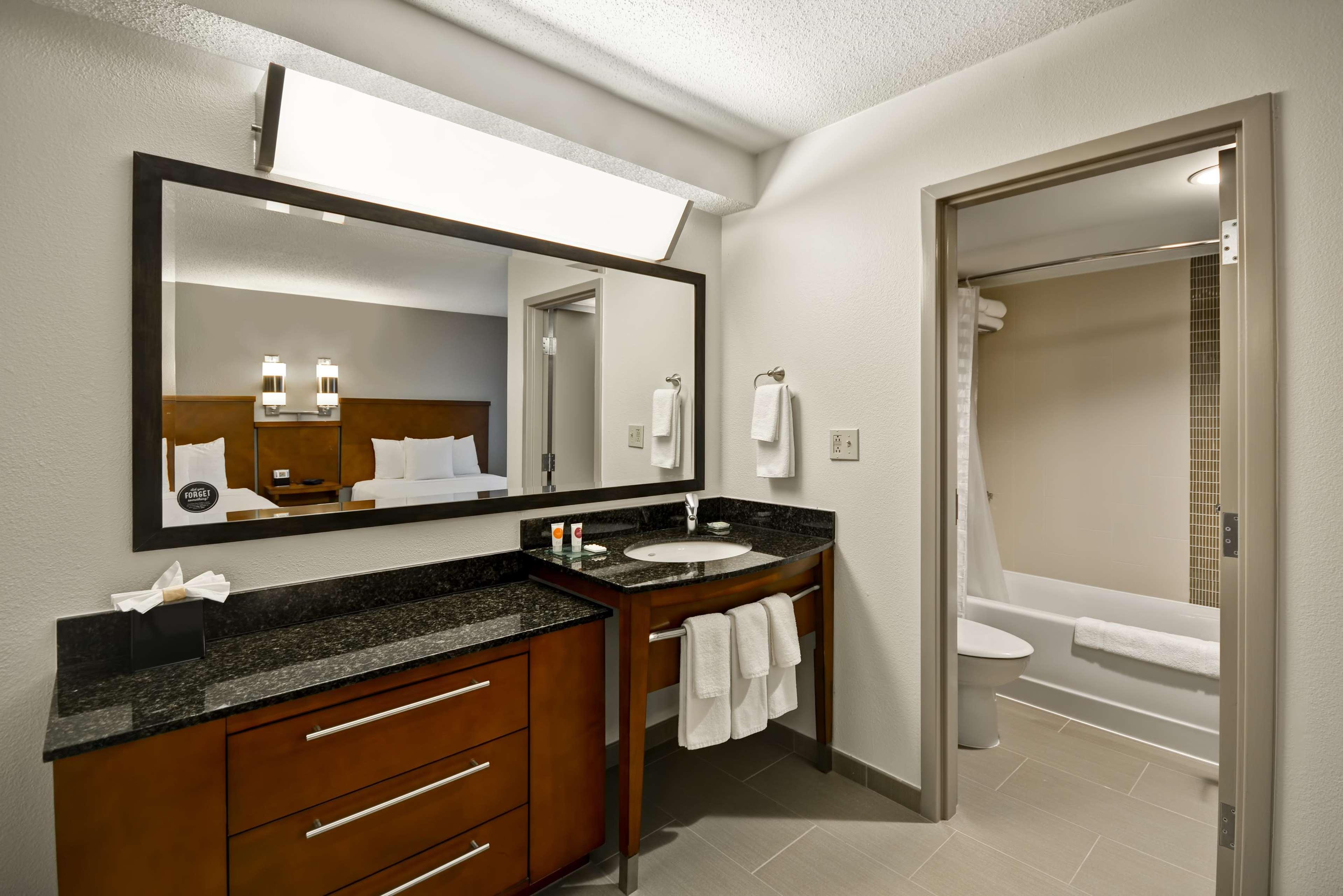 Hyatt Place Columbus Worthington Flint Экстерьер фото